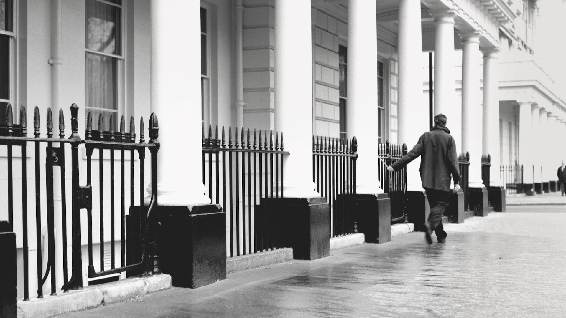 Fitzroy Square (Francis Alÿs, 2004)
