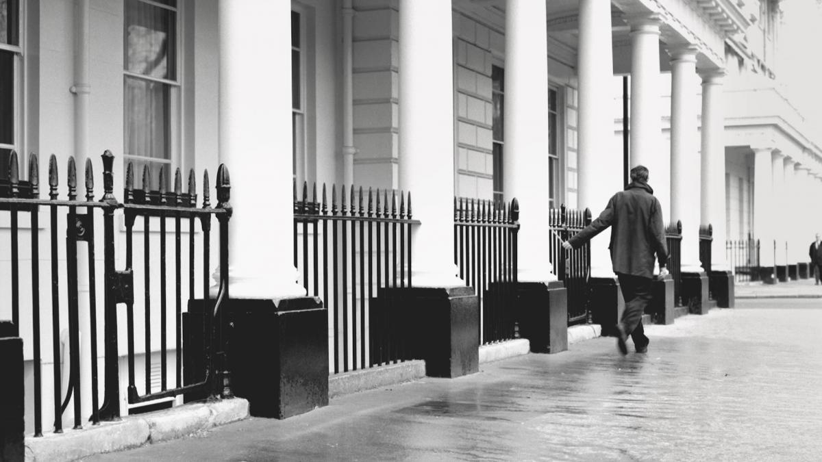 Fitzroy Square (Francis Alÿs, 2004)